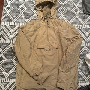 GUC women’s size small tan windbreaker. Old Navy.